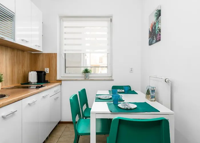 Апартаменти Sleepway - Garbary 95-75d Познань